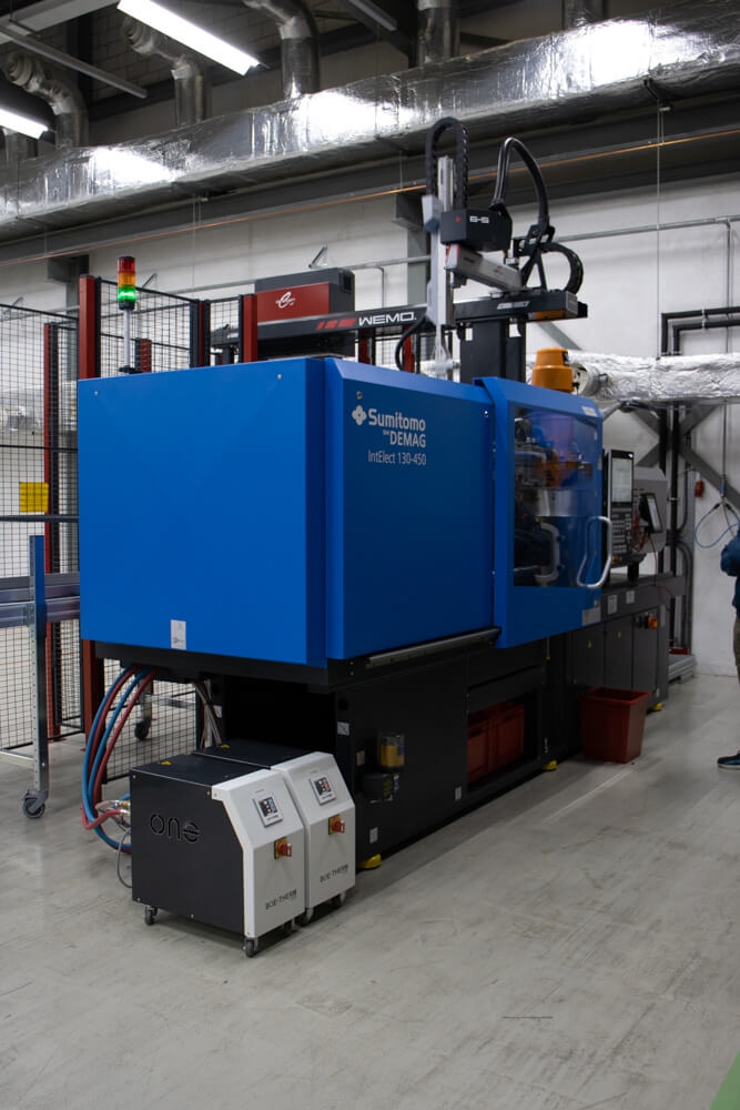 Sumitomo Demag-BoeTherm-Koch-Wemo Sumitomo Demag Spuitgiet Machine IntElect 130-450 Wemo automation robot Boe Therm Koch